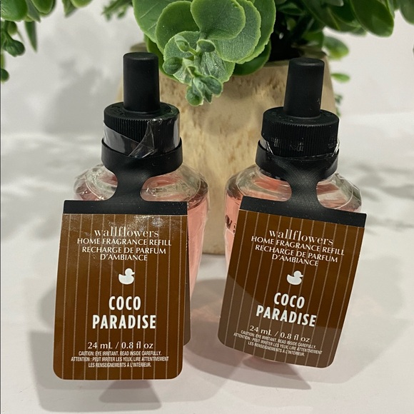 Bath & Body Works “Coco Paradise” 2 Wallflower Refills - Picture 1 of 3